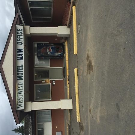 Westwind Motel Swift Current Buitenkant foto